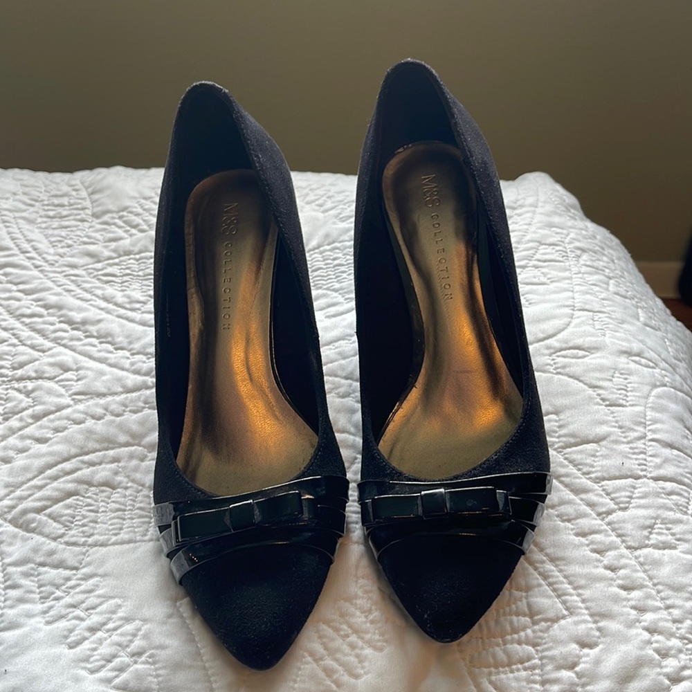 Black suede e heels with patent bowtie. Size UK 6